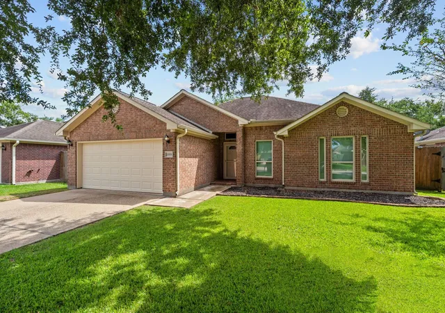 Photo 1 of Single family home for sale at 11819 Santa Fe Trl, Santa Fe, TX 77510 | MLS# 71729897 | Listing updated on 2026-09-19