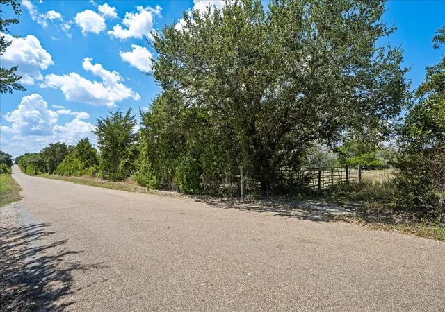 Photo 2 of Land for sale at Tbd Leslie Rd, Fayetteville, TX 78940 | MLS# 80808778 | Listing updated on 2026-09-05