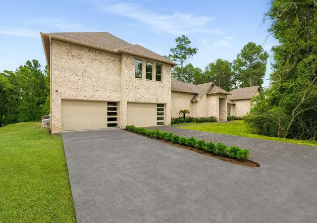 Photo 2 of Mansion for sale at 25210 Elijah Ct, Tomball, TX 77375 | MLS# 63534240 | Listing updated on 2026-10-09