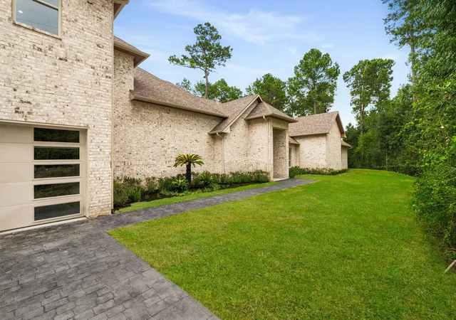 Photo 3 of Mansion for sale at 25210 Elijah Ct, Tomball, TX 77375 | MLS# 63534240 | Listing updated on 2026-10-09