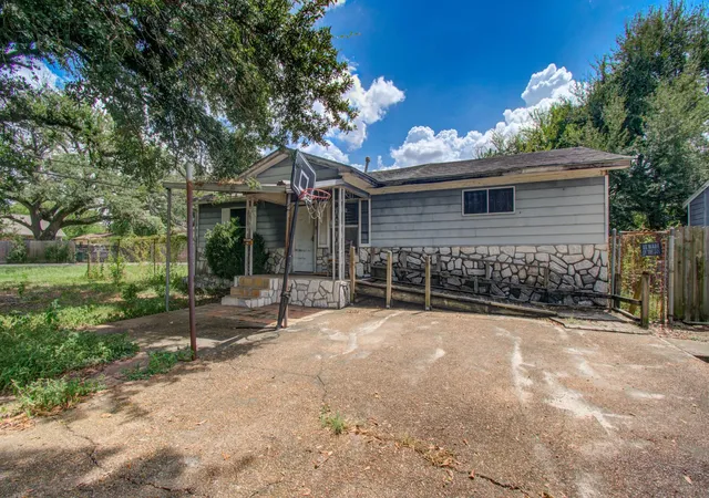 Photo 3 of Single family home for sale at 162 Calloway St, Houston, TX 77029 | MLS# 61883218 | Listing updated on 2026-10-06