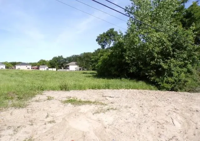Photo 3 of Land for sale at 1525 Franklin Ave, Bonham, TX 75418 | MLS# 67272466 | Listing updated on 2026-09-19
