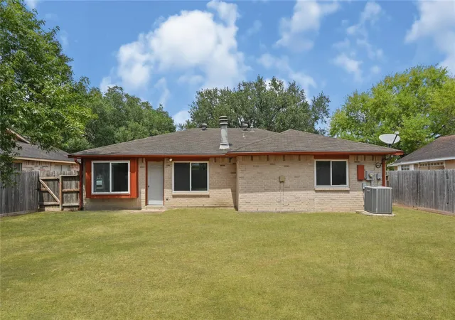 Photo 3 of Single family home for sale at 19439 Cypress Harbor Dr, Katy, TX 77449 | MLS# 45776294 | Listing updated on 2026-09-18