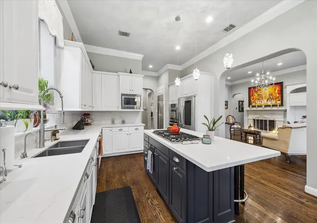 Photo 3 of Single family home for sale at 11418 Gallant Ridge Ln, Houston, TX 77082 | MLS# 83064967 | Listing updated on 2026-09-14