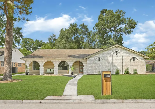 Photo 1 of Sale Pending at 11306 Valley Spring Dr, Houston, TX 77043 | MLS# 16015181 | Listing updated on 2026-10-02