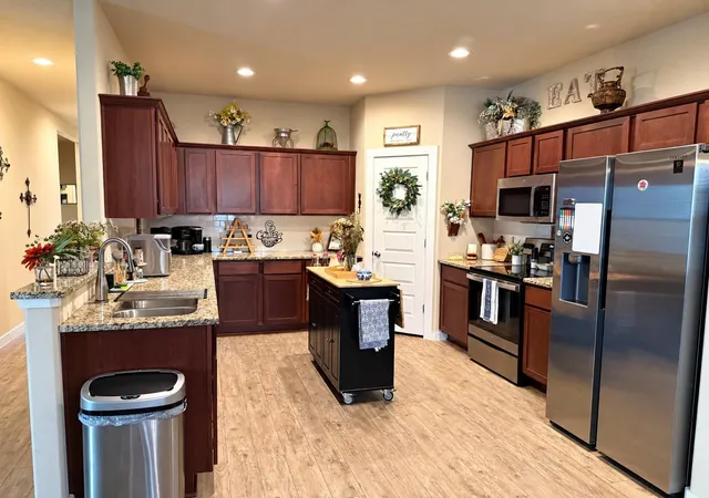 Photo 4 of Single family home for sale at 620 W Sheldon Ave, Thrall, TX 76578 | MLS# 37339613 | Listing updated on 2026-10-08