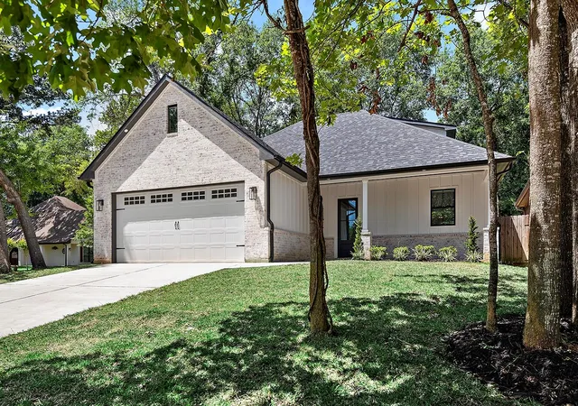 Photo 2 of Single family home for sale at 13222 Doral Cir, Montgomery, TX 77356 | MLS# 63454058 | Listing updated on 2026-09-09