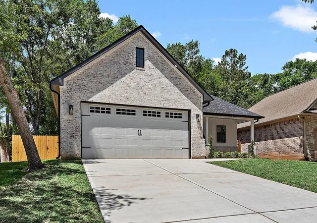 Photo 3 of Single family home for sale at 13222 Doral Cir, Montgomery, TX 77356 | MLS# 63454058 | Listing updated on 2026-09-09
