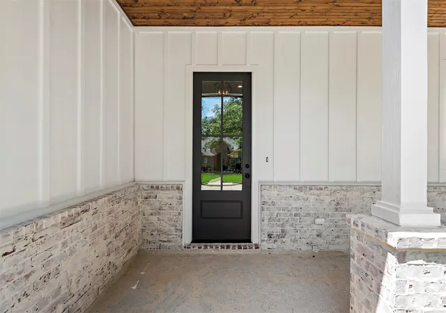 Photo 4 of Single family home for sale at 13222 Doral Cir, Montgomery, TX 77356 | MLS# 63454058 | Listing updated on 2026-09-09
