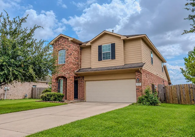Photo 1 of Single family home for sale at 12559 Colony Hl Ln, Houston, TX 77014 | MLS# 59186260 | Listing updated on 2026-10-02