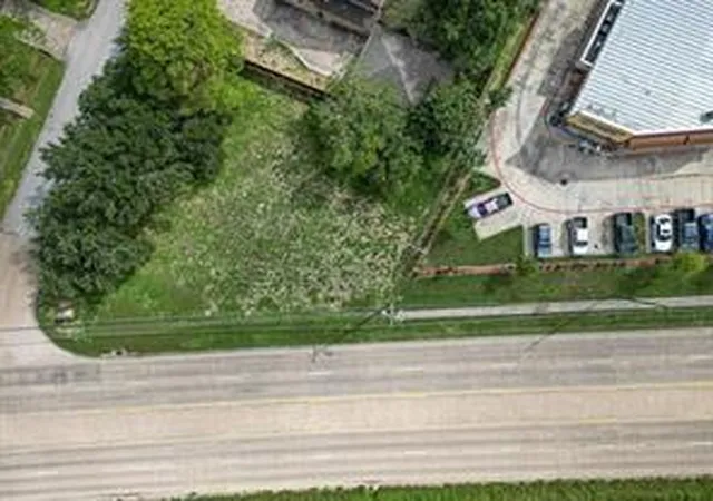 Photo 3 of Land for sale at 520 Fm 517 Rd W, Dickinson, TX 77539 | MLS# 28318530 | Listing updated on 2026-09-18