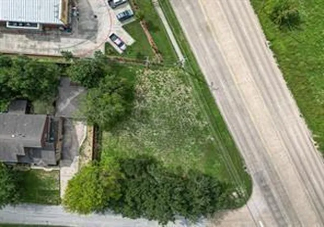 Photo 4 of Land for sale at 520 Fm 517 Rd W, Dickinson, TX 77539 | MLS# 28318530 | Listing updated on 2026-09-18