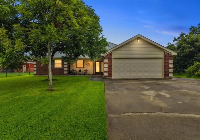 Photo 2 of Sale Pending at 6727 Ave C 1/2, Santa Fe, TX 77510 | MLS# 19102456 | Listing updated on 2026-09-08
