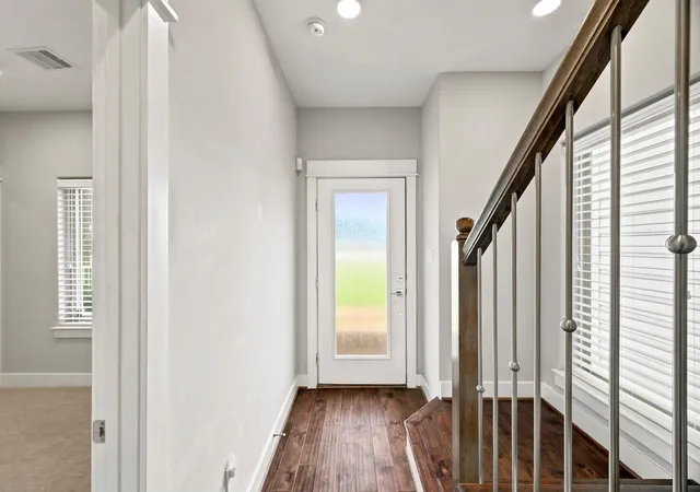 Photo 3 of Single family home for sale at 727 Schwartz St, Houston, TX 77020 | MLS# 63402462 | Listing updated on 2026-09-14