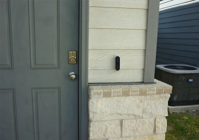 Photo 4 of Single family home for sale at 4406 Rushing Ridge Ct, Houston, TX 77069 | MLS# 10122901 | Listing updated on 2026-09-11