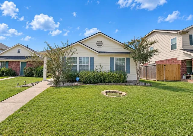 Photo 1 of Single family home for sale at 19543 Richland Springs Dr, Houston, TX 77073 | MLS# 49440206 | Listing updated on 2026-09-09