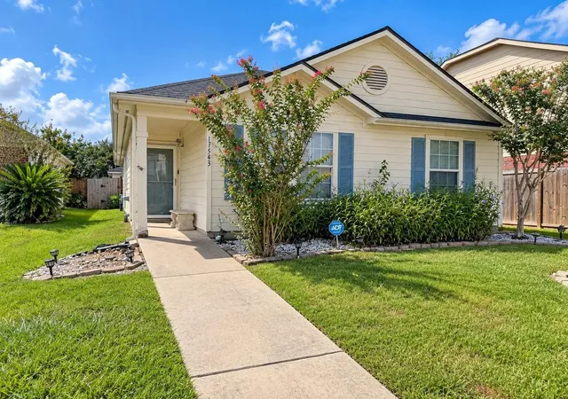Photo 2 of Single family home for sale at 19543 Richland Springs Dr, Houston, TX 77073 | MLS# 49440206 | Listing updated on 2026-09-09