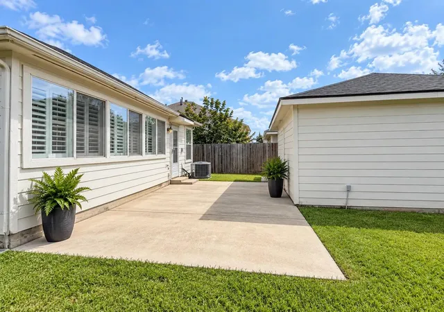 Photo 3 of Single family home for sale at 19543 Richland Springs Dr, Houston, TX 77073 | MLS# 49440206 | Listing updated on 2026-09-09