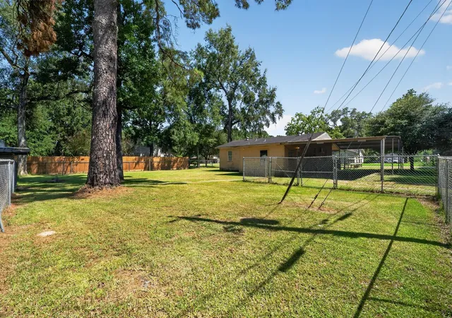 Photo 4 of Single family home for sale at 1415 Sharon St, Vidor, TX 77662 | MLS# 5962332 | Listing updated on 2026-10-06