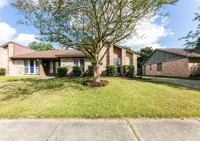 Photo 2 of Townhouse for sale at 2307 Spring Dusk Ln, Spring, TX 77373 | MLS# 28654231 | Listing updated on 2026-09-09