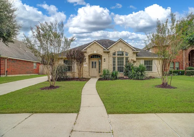 Photo 2 of Single family home for sale at 11511 Kingsbarn Ct, Tomball, TX 77377 | MLS# 48961887 | Listing updated on 2026-09-14