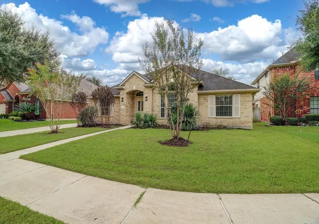 Photo 3 of Single family home for sale at 11511 Kingsbarn Ct, Tomball, TX 77377 | MLS# 48961887 | Listing updated on 2026-09-14