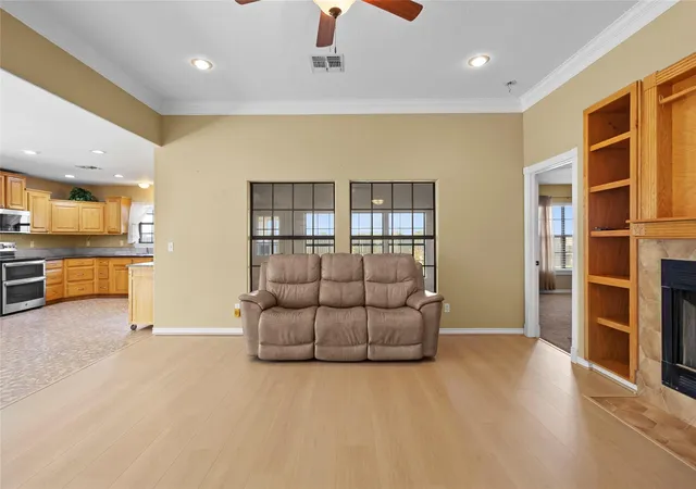 Photo 3 of Sale Pending at 311 Sam Houston Dr, El Campo, TX 77437 | MLS# 6687713 | Listing updated on 2026-09-14
