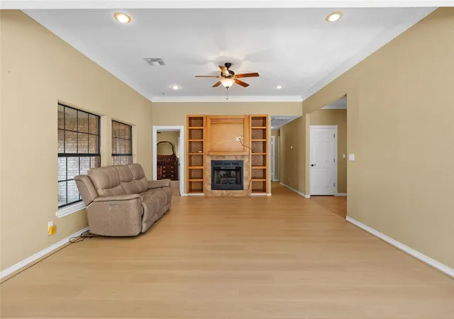 Photo 3 of Sale Pending at 311 Sam Houston Dr, El Campo, TX 77437 | MLS# 6687713 | Listing updated on 2026-09-14