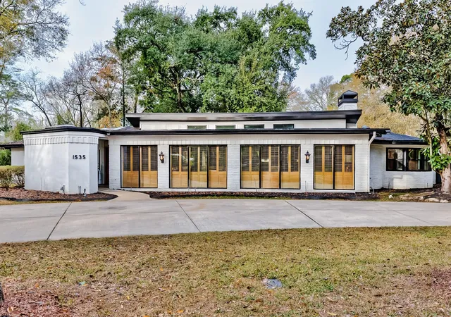 Photo 2 of Single family home for sale at 1535 Thomas Rd, Beaumont, TX 77706 | MLS# 40637462 | Listing updated on 2026-09-13