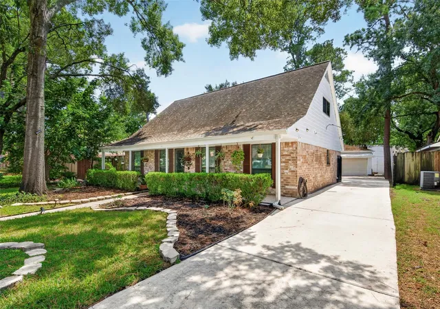 Photo 2 of Sale Pending at 9619 Landry Blvd, Spring, TX 77379 | MLS# 17516369 | Listing updated on 2026-09-19