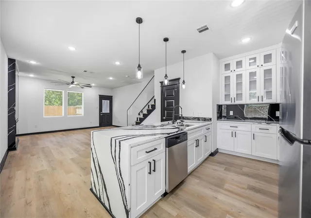 Photo 4 of Multi family home for sale at 8026 Penrod A/b St #A/B, Houston, TX 77028 | MLS# 71286335 | Listing updated on 2026-10-03