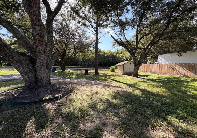 Photo 4 of Single family home for sale at 3103 Pennsylvania Rd, Fresno, TX 77545 | MLS# 93845005 | Listing updated on 2026-09-15