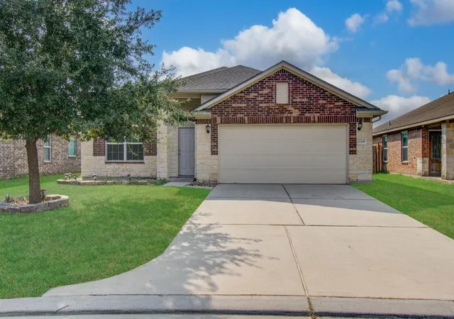 Photo 1 of Single family home for sale at 11218 Royal Sands Ct, Houston, TX 77088 | MLS# 83700017 | Listing updated on 2026-09-09