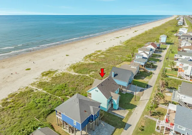 Photo 4 of Single family home for sale at 21514 Kennedy Dr, Galveston, TX 77554 | MLS# 14943119 | Listing updated on 2026-09-16