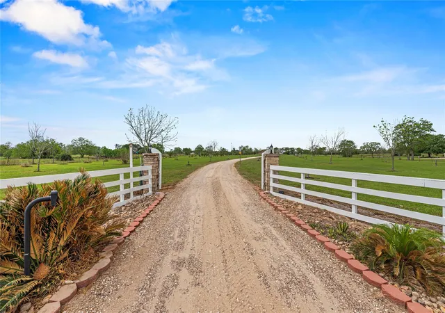 Photo 2 of Single family home for sale at 6306 Fm 359 Rd S, Fulshear, TX 77441 | MLS# 15083864 | Listing updated on 2026-09-18