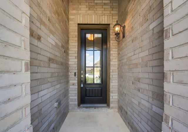 Photo 2 of Single family home for sale at 3311 Old Ironwood Dr, Spring, TX 77386 | MLS# 81315869 | Listing updated on 2026-09-28