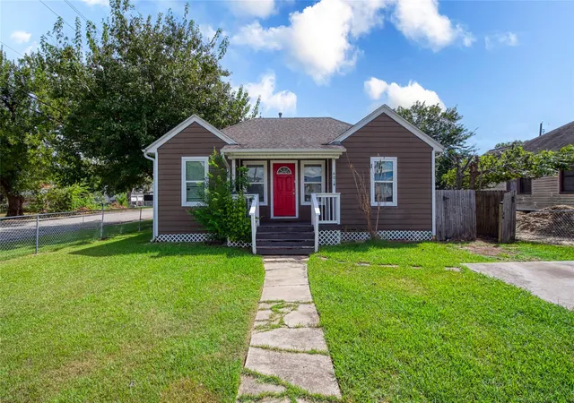 Photo 1 of Single family home for sale at 601 S Main St, Pasadena, TX 77506 | MLS# 62325231 | Listing updated on 2026-09-22