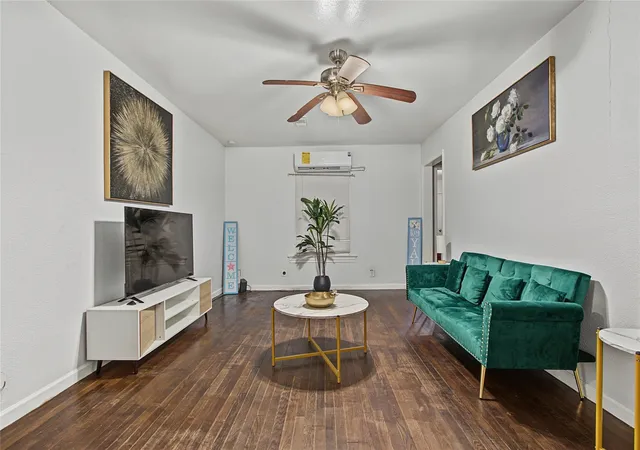 Photo 2 of Single family home for sale at 601 S Main St, Pasadena, TX 77506 | MLS# 62325231 | Listing updated on 2026-09-22
