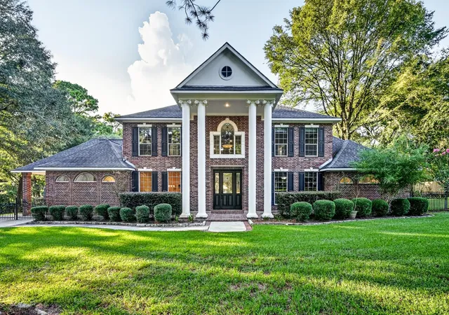 Photo 3 of Mansion for sale at 15406 Hunters Bnd Dr, Tomball, TX 77377 | MLS# 7776702 | Listing updated on 2026-09-21