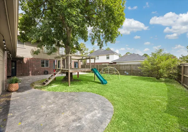 Photo 4 of Single family home for sale at 3607 Pine Chase Dr, Pearland, TX 77581 | MLS# 18066373 | Listing updated on 2026-09-14