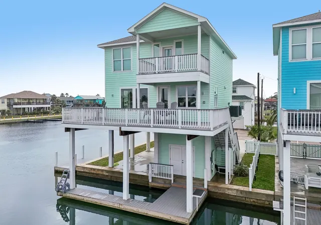 Photo 2 of Single family home for sale at 16700 Montego Way, Galveston, TX 77554 | MLS# 61616065 | Listing updated on 2026-10-11