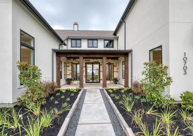 Photo 3 of Single family home for sale at 10703 Foundation Way, Richmond, TX 77469 | MLS# 27157958 | Listing updated on 2026-09-27