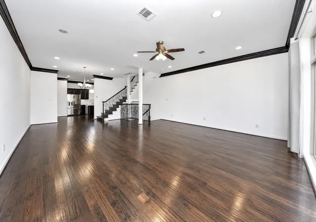 Photo 3 of Single family home for sale at 146 Carson Ct, Houston, TX 77004 | MLS# 3359168 | Listing updated on 2026-09-16