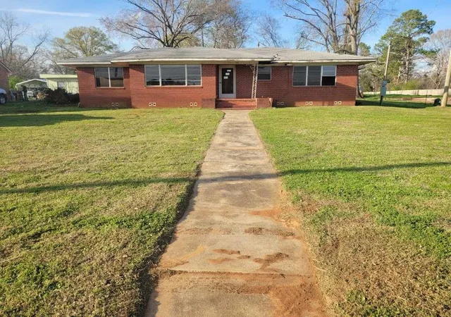 Photo 1 of Single family home for sale at 806 East 1st, Hughes Springs, TX 75656 | MLS# 16256857 | Listing updated on 2026-09-09