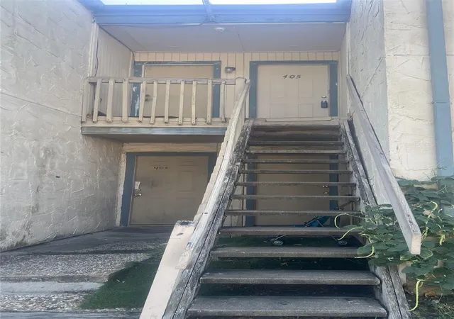 Photo 2 of Condo for sale at 9898 Club Crk Dr #405, Houston, TX 77036 | MLS# 81635929 | Listing updated on 2026-09-19