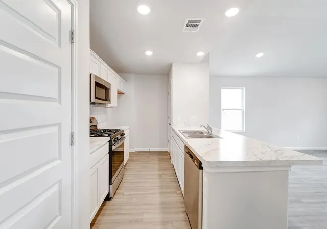 Photo 2 of Single family home for sale at 881 Road 590114, Cleveland, TX 77327 | MLS# 58136265 | Listing updated on 2026-09-23