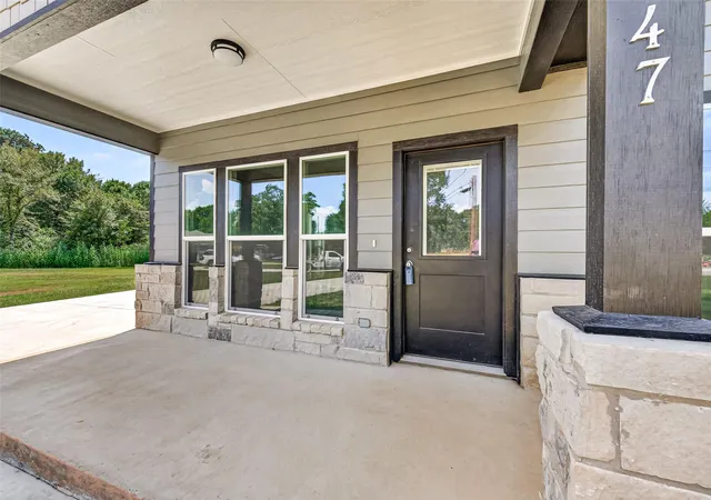 Photo 3 of Single family home for sale at 1147 Baja Rd, Montgomery, TX 77356 | MLS# 7814293 | Listing updated on 2026-09-03