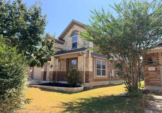 Photo 3 of Single family home for sale at 920 Arvada Dr, Leander, TX 78641 | MLS# 70534472 | Listing updated on 2026-09-17