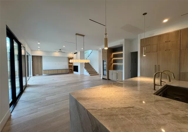 Photo 2 of Mansion for sale at 3746 Childress St, Houston, TX 77005 | MLS# 65497992 | Listing updated on 2026-09-07