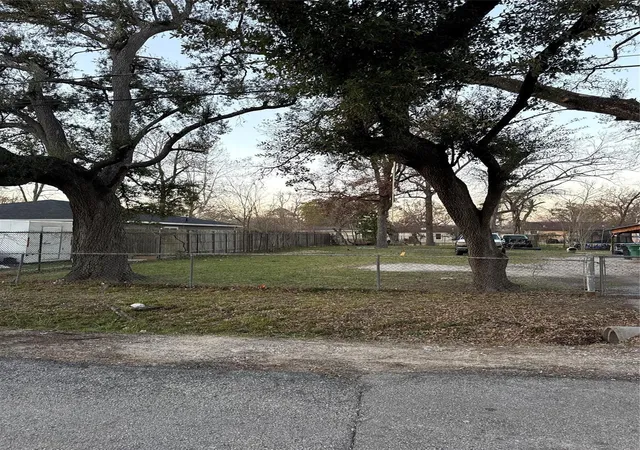 Photo 1 of Land for sale at 8135 Laura Koppe Rd, Houston, TX 77028 | MLS# 61259961 | Listing updated on 2026-09-10